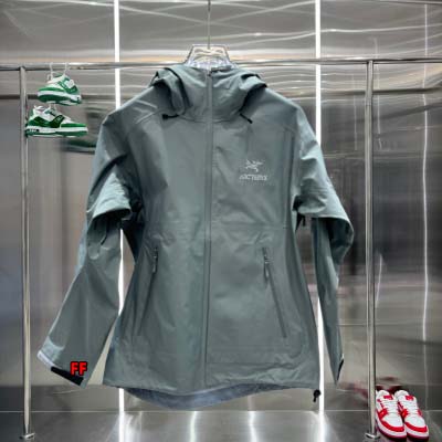 2024年10月11日秋冬新品入荷ARCTERYX 突撃衣 ...