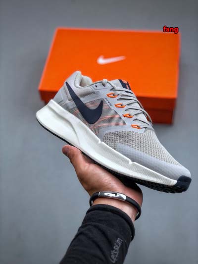 2024年10月16日秋冬新品入荷 NIKE ナイキ スニー...