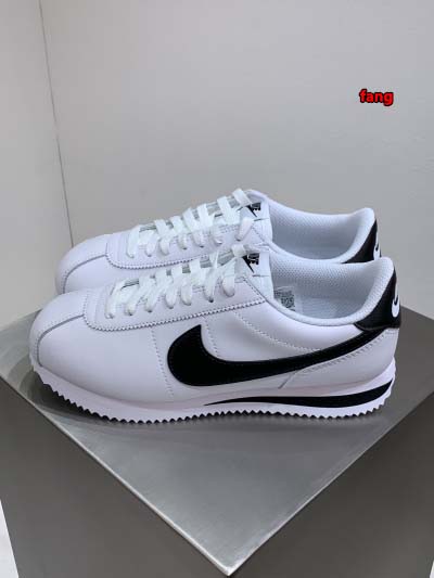 2024年10月17日秋冬新品入荷 NIKE スニーカー F...