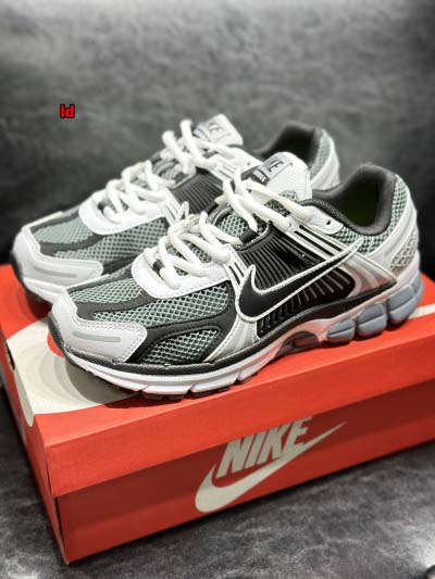 2024年10月17日秋冬新品高品質入荷 NIKE スニーカ...