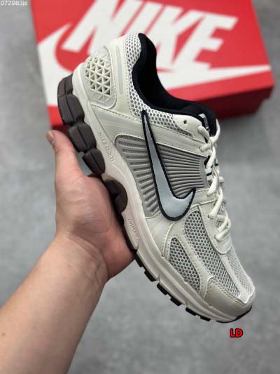 2024年10月22日秋冬高品質新品入荷 NIKE スニーカ...