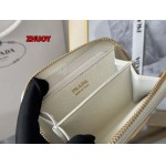 2024年11月1日秋冬原版復刻新品入荷PRADA 財布 1MM268  zhy工場