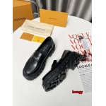 2024年11月22日秋冬高品質新品入荷ルイヴィトン 女性 革靴 HY工場35-41