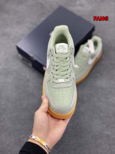 2024年12月20日秋冬新作入荷 NIKE スニーカー FANG工場