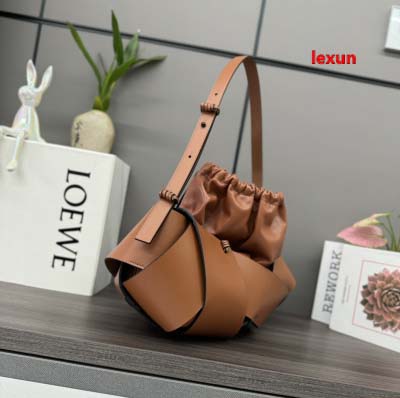 2025年早春新品入荷 LOEWE 本革 バッグ lexun工場size：38*18*17CM