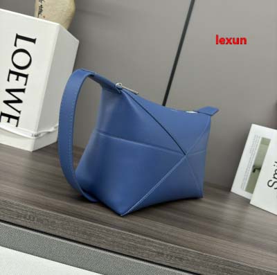 2025年早春新品入荷 LOEWE 本革 バッグ lexun工場size:22.7*12*15.5CM