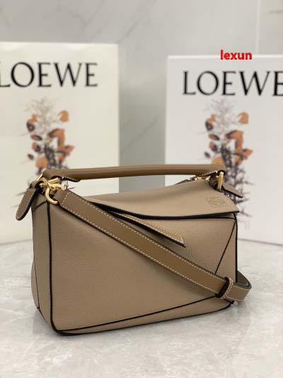 2025年早春新品入荷 LOEWE 本革 バッグ lexun工場Size24*16*10cm