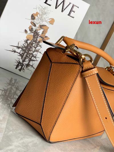 2025年早春新品入荷 LOEWE 本革 バッグ lexun工場Size24*16*10cm