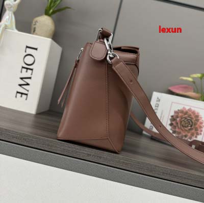 2025年早春新品入荷 LOEWE 本革 バッグ lexun工場33*14.7*21.5cm