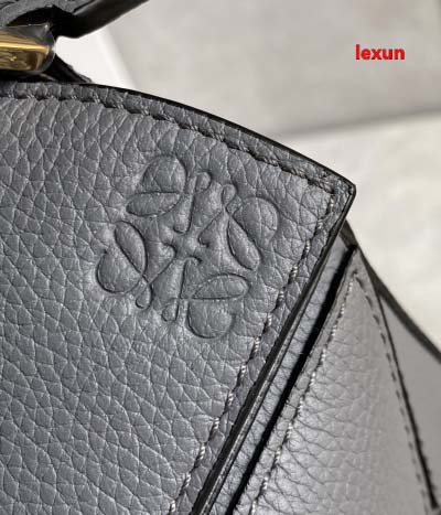 2025年早春新品入荷 LOEWE 本革 バッグ lexun工場size:18*11*7.5cm