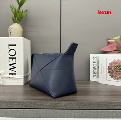 2025年早春新品入荷 LOEWE 本革 バッグ lexun工場size:22.7*12*15.5CM