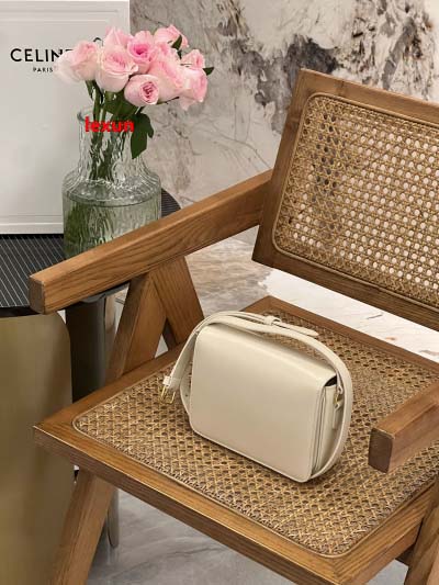 2025年早春新品入荷 CELINE  本革 バッグ lexun工場18.5cm