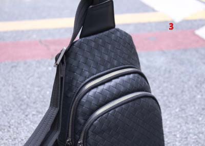 2025年早春新品入荷 Bottega Veneta チェストバッグの男性 3工場