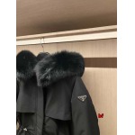 2024年12月11日秋冬高品質PRADA 女性ダウンジャケットアウター bf工場