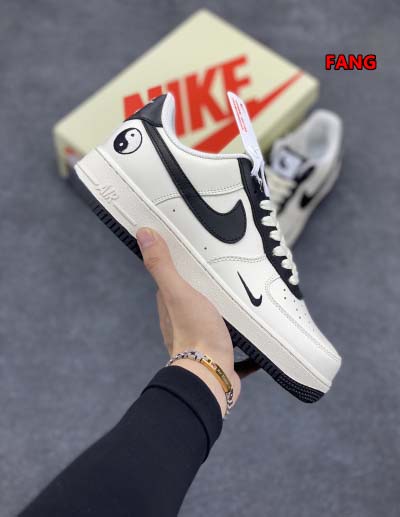 2024年12月20日秋冬新作入荷 NIKE スニーカー F...