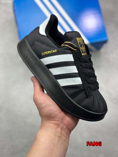 2024年12月20日秋冬新作入荷 Adidas  スニーカ...