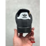 2024年12月20日秋冬新作入荷 Adidas  スニーカー FANG工場