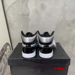 2024年12月20日秋冬新作入荷 NIKE スニーカー FANG工場