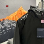 2024年12月23日秋冬新品 PRADA綿入れの服ジャケットアウター  FF工場