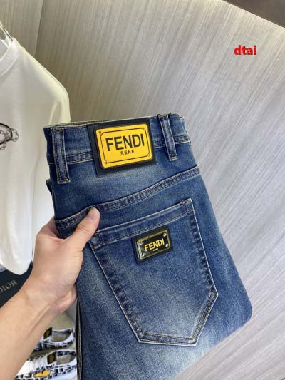 2024年12月26日入荷秋冬新品 FENDI  ジーンズ ...