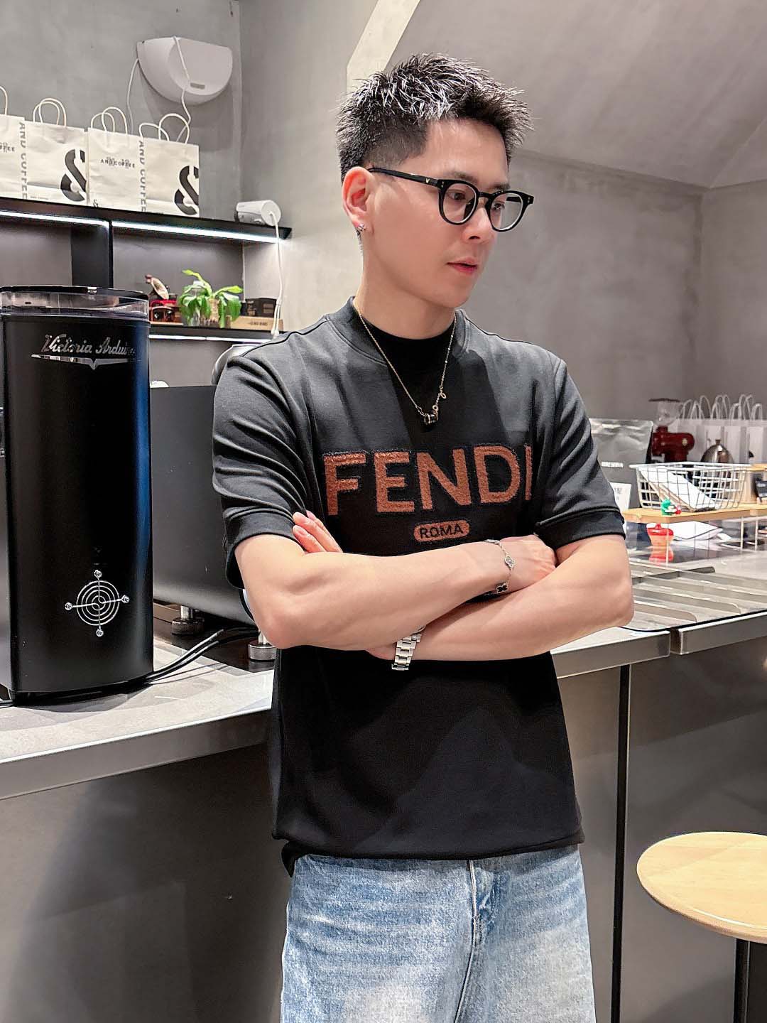 2025年早春新品FENDI  半袖 Tシャツ  cheng...