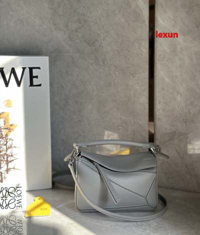 2025年早春新品入荷 LOEWE 本革 バッグ lexun...