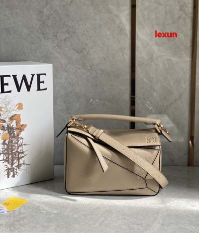 2025年早春新品入荷 LOEWE 本革 バッグ lexun...