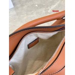 2025年早春新品入荷 LOEWE 本革 バッグ lexun工場18*12.5*8cm