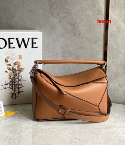 2025年早春新品入荷 LOEWE 本革 バッグ lexun...