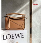 2025年早春新品入荷 LOEWE 本革 バッグ lexun工場size:18*11*7.5cm