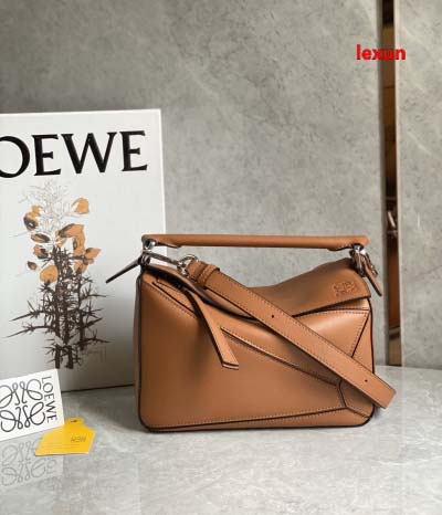 2025年早春新品入荷 LOEWE 本革 バッグ lexun...