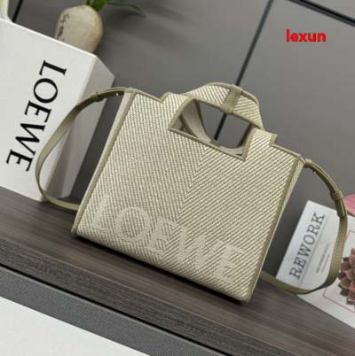 2025年早春新品入荷 LOEWE 本革 バッグ lexun...