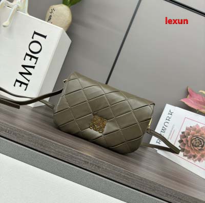 2025年早春新品入荷 LOEWE 本革 バッグ lexun...