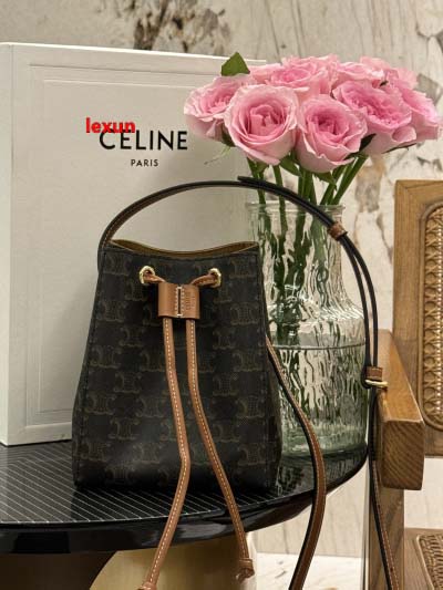 2025年早春新品入荷 CELINE 本革 バッグ lexu...