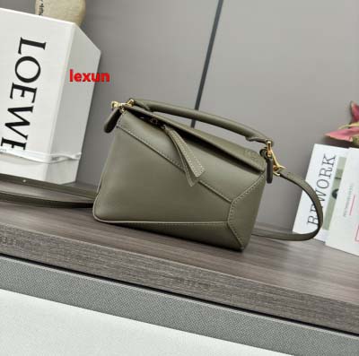 2025年早春新品入荷 LOEWE 本革 バッグ lexun...