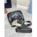 2025年早春高品質新品入荷 PRADA  バッグ 3工場
