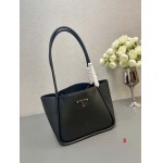 2025年早春高品質新品入荷 PRADA  バッグ 3工場