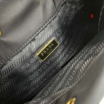 2025年早春高品質新品入荷 PRADA  バッグ 3工場