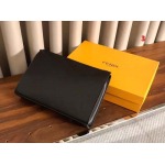 2025年早春新品入荷 FENDI クラッチバッグ 3工場