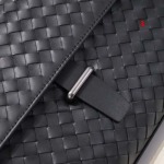 2025年早春新品入荷Bottega Veneta  クラッチバッグ 3工場