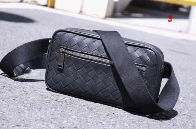 2025年早春新品入荷 Bottega Veneta   バ...