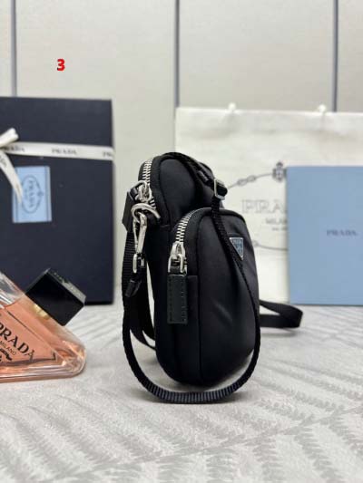 2025年早春新品入荷 PRADA  バッグの男性 3工場