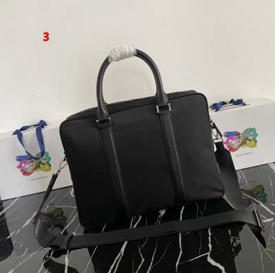 2025年早春新品入荷 PRADA  バッグの男性 3工場