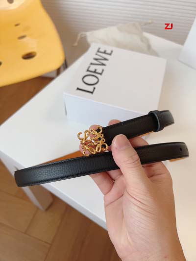 2025年早春新品入荷LOEWE 女性 本革 ベルト ZJ工場