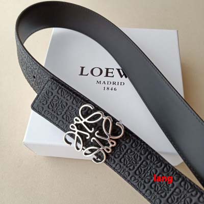 2025年早春新品入荷 LOEWE 本革 ベルト LANG工場