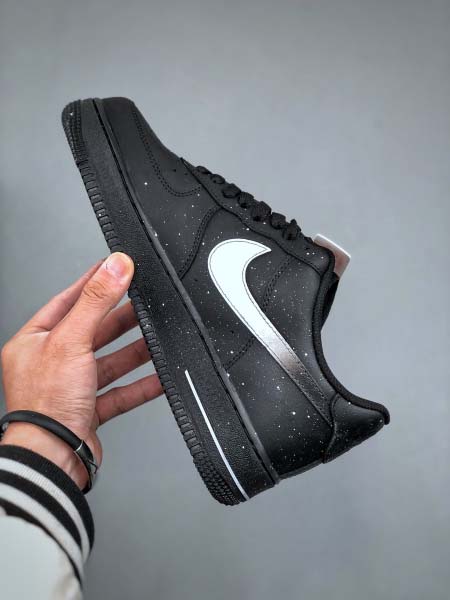 2025年1月25日高品質新品入荷Nike Air Force 1 Low '07スニーカー/運動靴