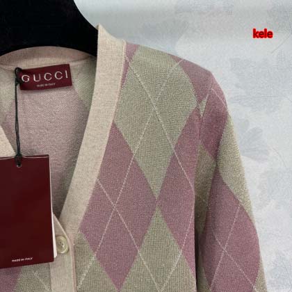 2025年1月26日レディースGucci2025早春新作カーディガンのテクスチャ