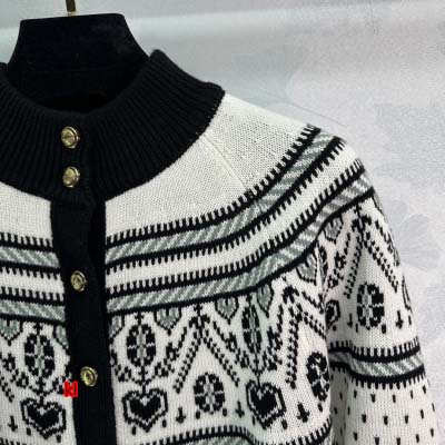 Khaite 24Fw 秋冬新作 Nostalgic Cedar White Small Tall Neck フェアアイルニードル