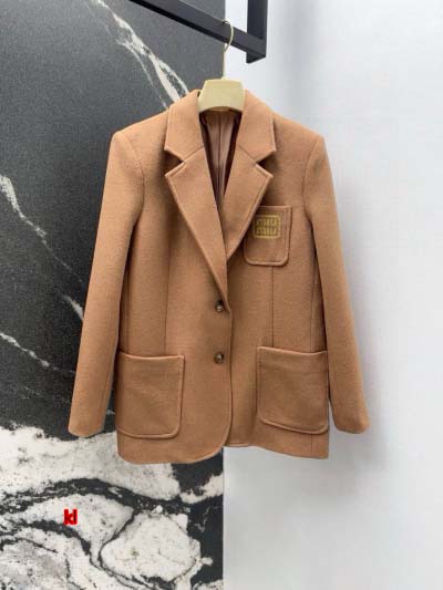 ジャケット?ハーフスカートMiuMiumiu 24SS--秋冬の新カレッジ?スタイル?シック