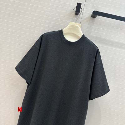 高級コットンTシャツを着ているクオリティ?ロウ?スタイルのペーパーマン